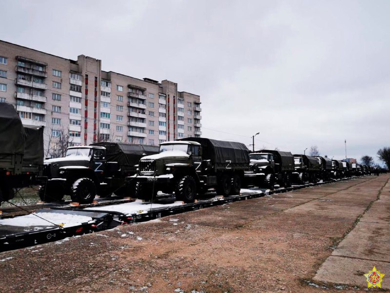 Weitere russische Militärausrüstung ist in Weißrussland eingetroffen