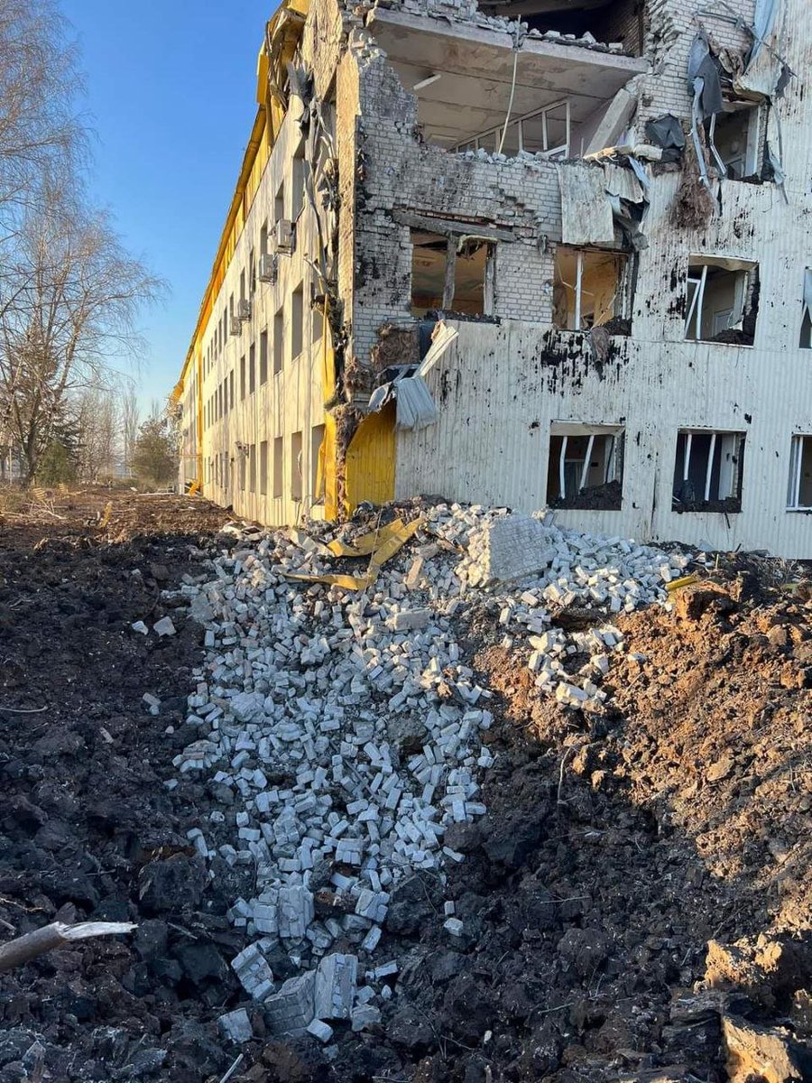 Ein Kinderkrankenhaus in Bachmut wurde heute früh durch einen russischen Raketenangriff schwer beschädigt