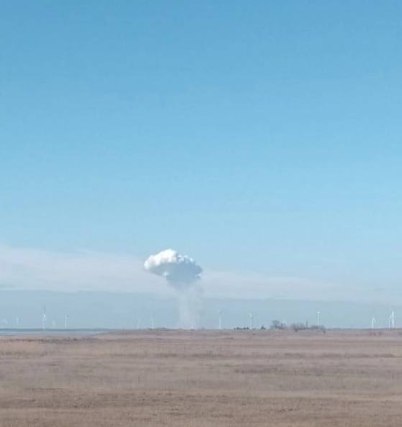 Große Explosion in der Nähe von Armyansk gemeldet