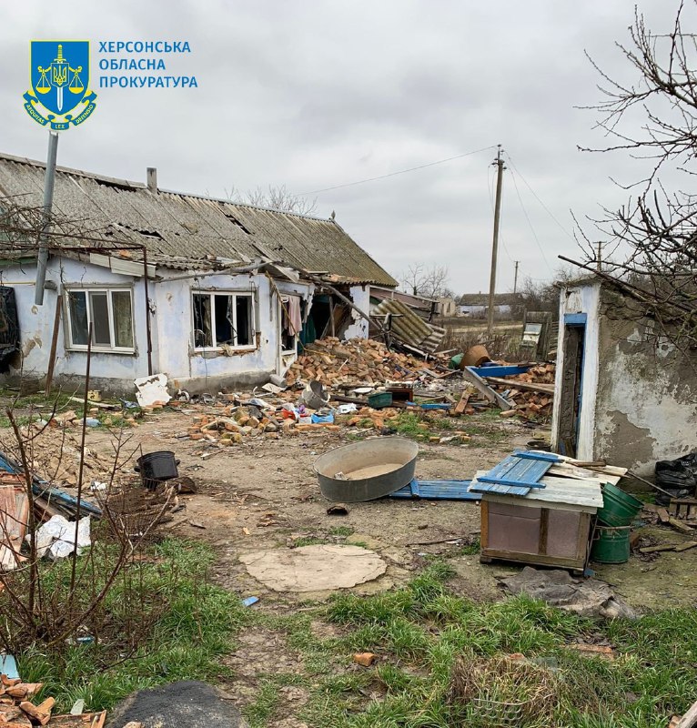 3 Tote, 8 Verwundete, darunter Kinder, infolge des russischen Beschusses des Dorfes Burhunka in der Region Cherson