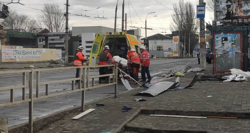 5 Menschen getötet, 21 verwundet infolge des russischen Beschusses in Cherson