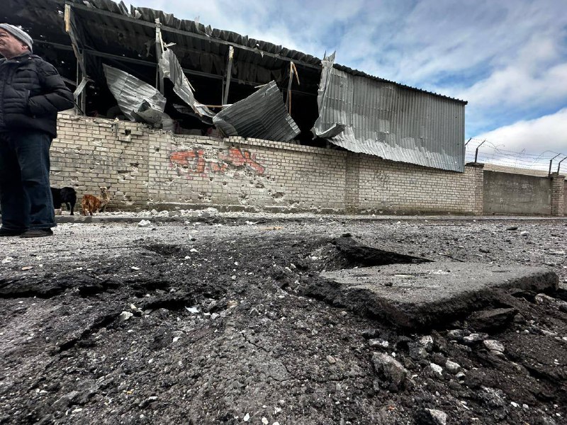 1 Person getötet, eine weitere verwundet infolge des russischen Beschusses in Cherson