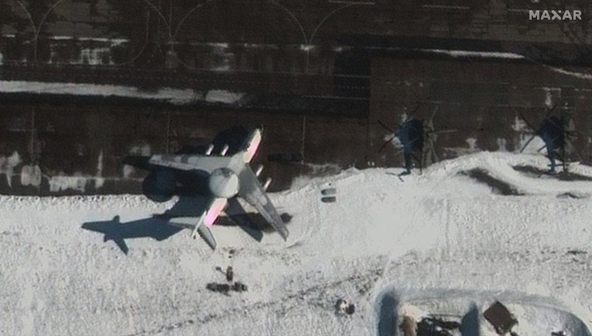Maxar hat diese Bilder des A-50 AWACs-Flugzeugs auf der Machulishchy Air Base in Weißrussland von heute