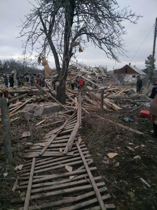 1 Person durch russischen Beschuss in Velyka Novosilka getötet, 2 in Lastochkyne getötet