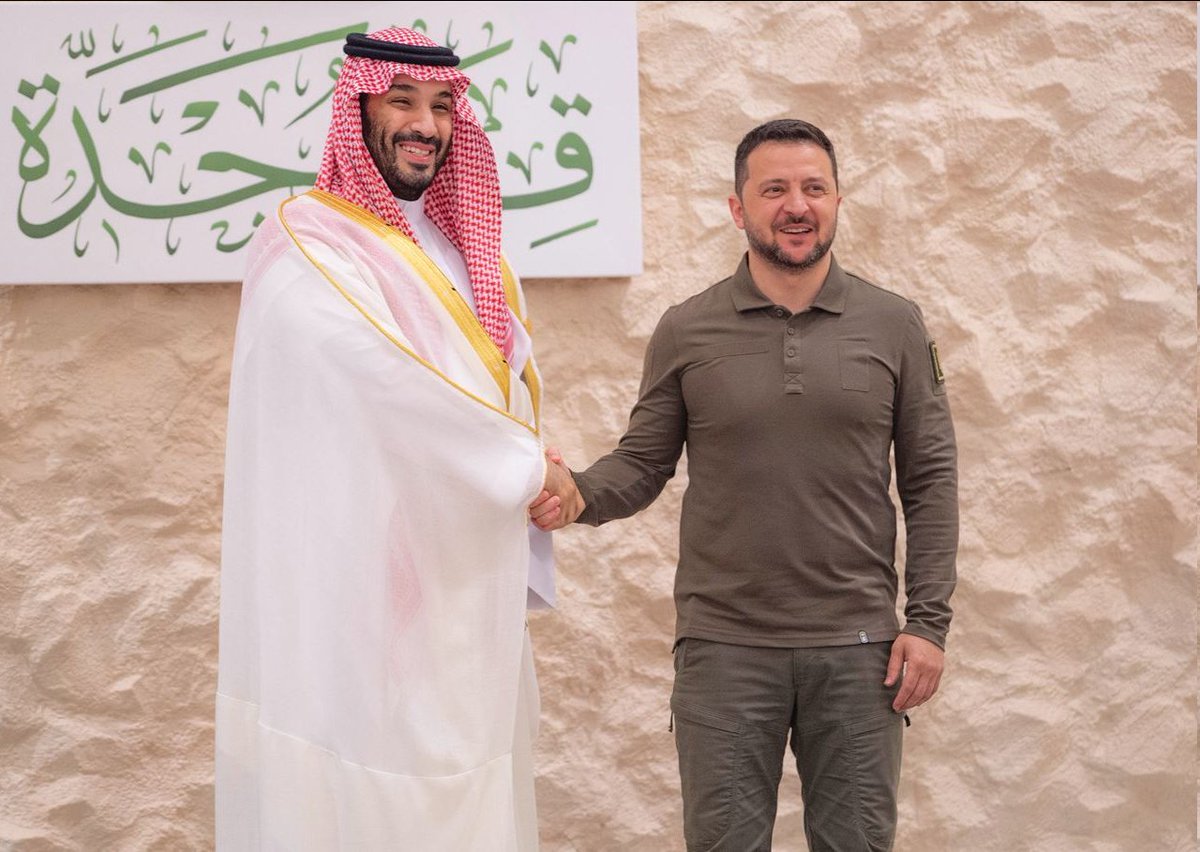 In Saudi-Arabien traf sich Präsident Selenskyj mit den Führern arabischer Länder