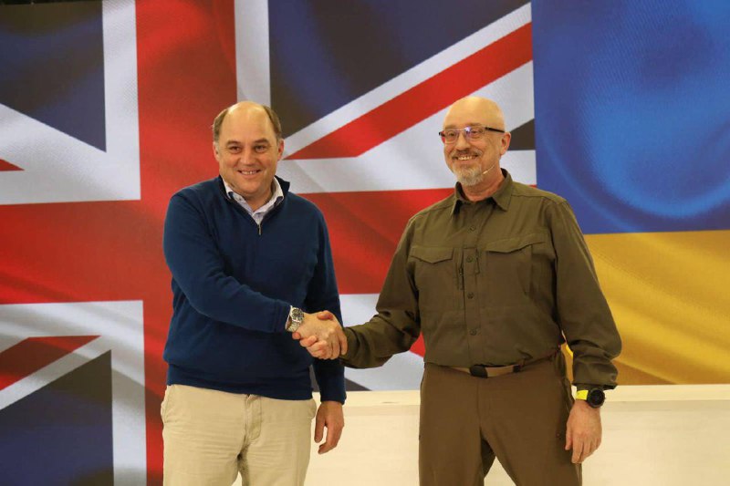 Der Verteidigungsminister des Vereinigten Königreichs Ben Wallace ist in der Ukraine angekommen