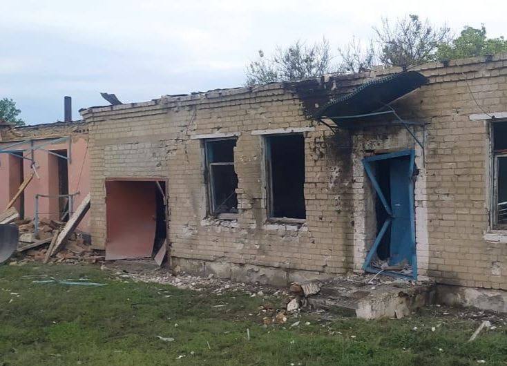 1 Person wurde bei einem russischen Angriff auf ein Unternehmen in der Gemeinde Mezhyrich im Bezirk Pawlohrad verletzt