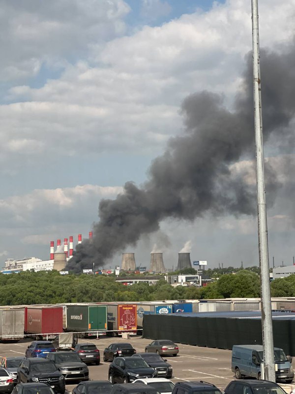 Feuer in der Nähe des Kraftwerks in Dzerzhinsk