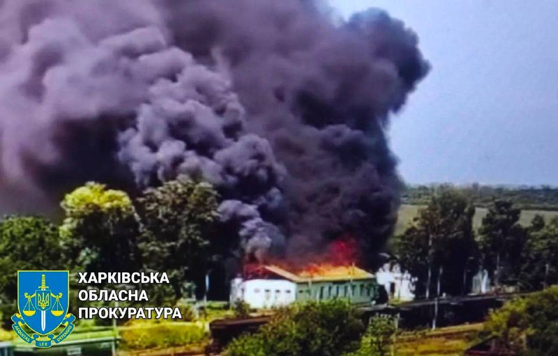 Russische Artillerie beschoss den Bahnhof Odnorobivka in der Gemeinde Solotschiw in der Region Charkiw – ein Volltreffer zerstörte den Bahnhof vollständig