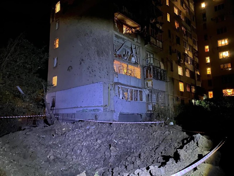 Die russische Armee setzte über Nacht Kaliber-, Onyx-, Kh-22-, Iskander-K- und Iskander-M-Raketen ein, um Odessa anzugreifen. Schäden an ziviler Infrastruktur und Wohnhäusern. 1 Person getötet, 19 verletzt