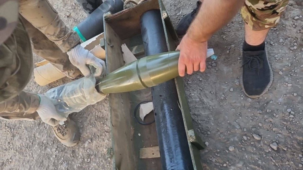 Ukraine: Das russische Militär verwendet jetzt Munition aus Myanmar – Burmesische Mörserbomben vom Typ 120ER 120mm HE sind kürzlich im russischen Dienst aufgetaucht. Bisher wurden keine Munitionslieferungen von Myanmar nach Russland gemeldet