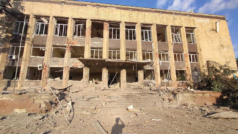 2 Verletzte durch russische Luftangriffe im Dorf Kindraschiwka in der Region Charkiw