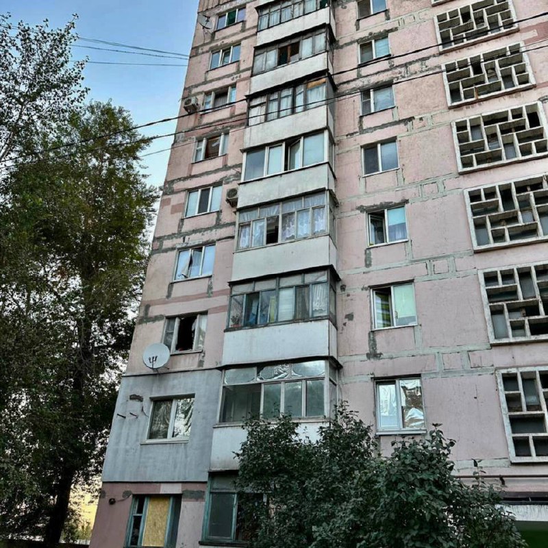 In Saporischschja wurden durch einen russischen Raketenangriff über Nacht vier Hochhäuser beschädigt