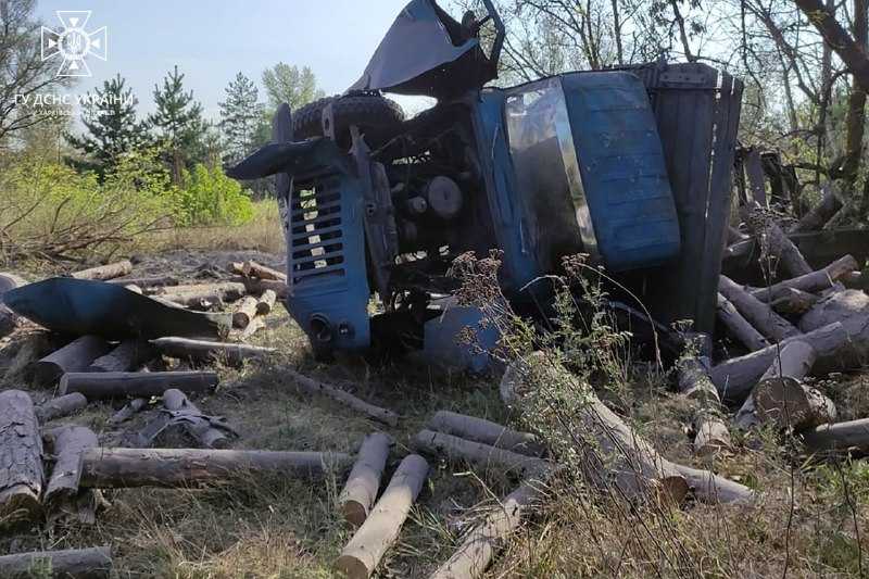 Dos personas resultaron heridas por la explosión de una mina terrestre en la comunidad de Savyntsi en la región de Járkov