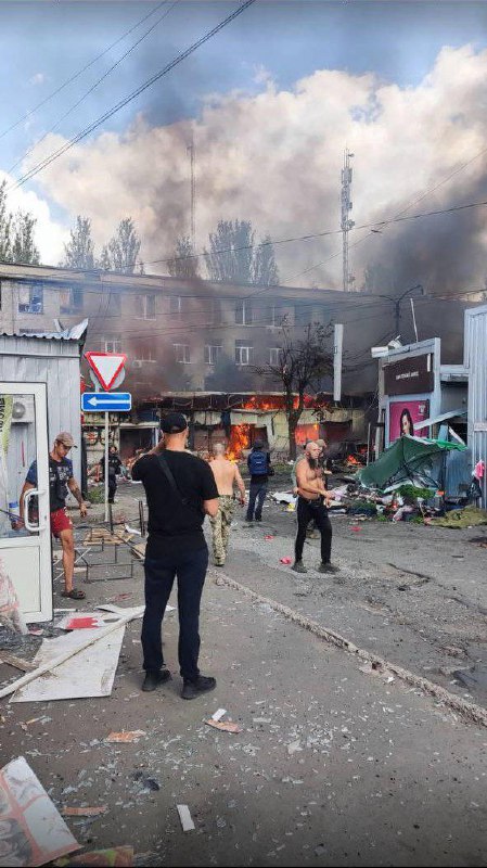 Informes de hasta 16 muertos como resultado del ataque con misiles rusos en Kostiantynivka