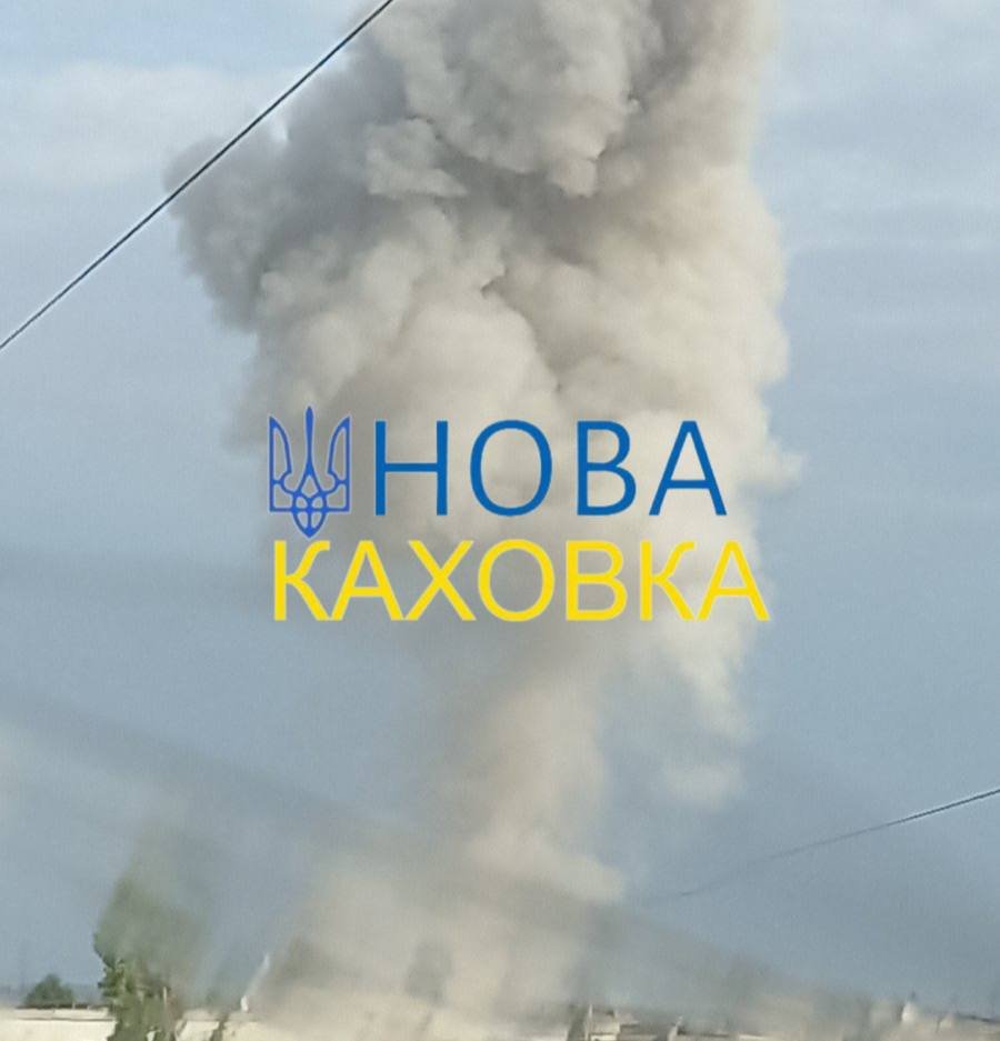 Berichten zufolge gab es bei der Explosion in Nowa Kachowka einen Toten und drei Verletzte