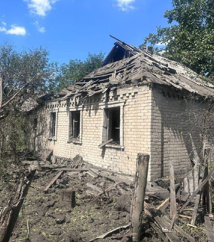 Destrucción por bombardeos en Novohrodivka, región de Donetsk