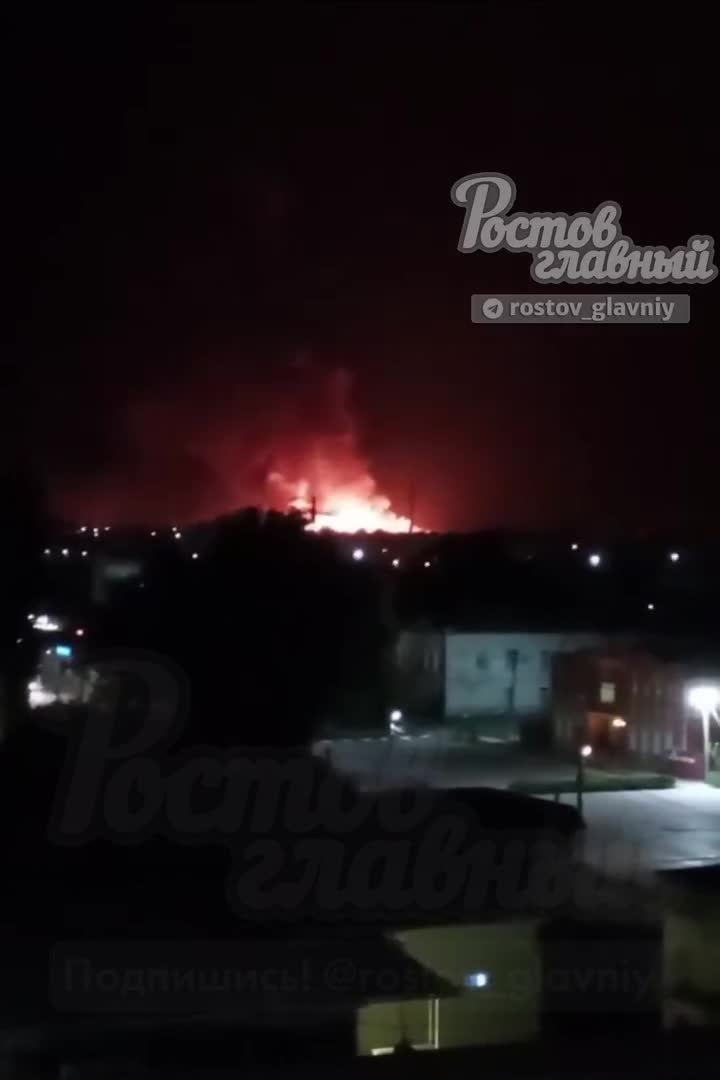 Incendie sur la base aérienne de Morozovsk visible à plusieurs kilomètres