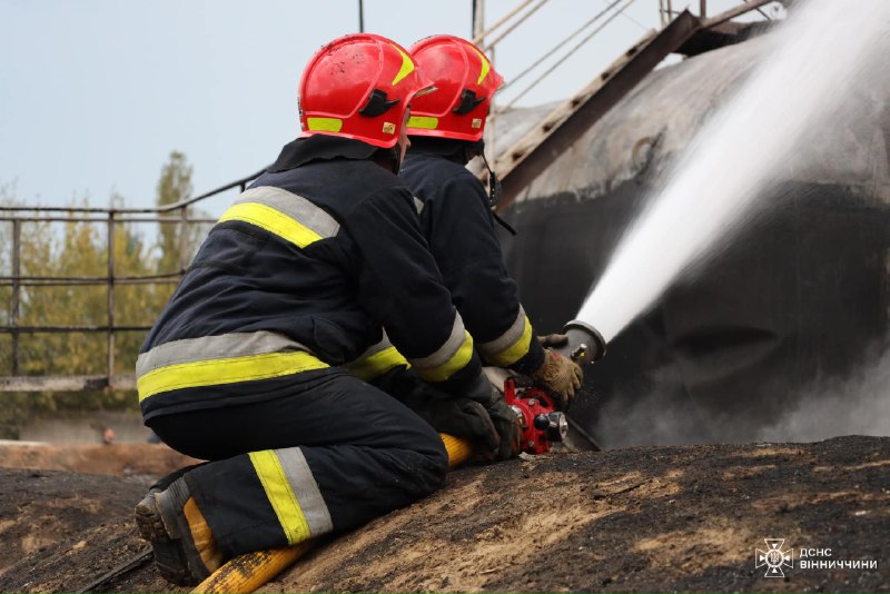 Gran incendio en infraestructura en la región de Vinnytsia como resultado del ataque con drones Shahed