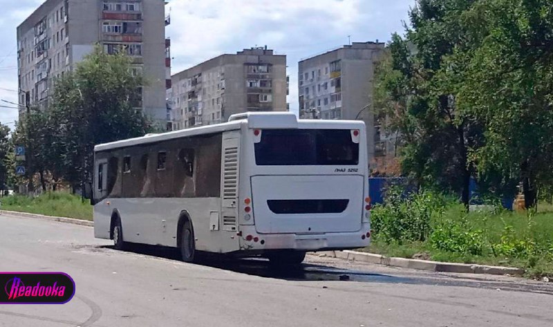 Une personne tuée et 28 blessées suite à un bombardement contre un bus à Lyssychansk