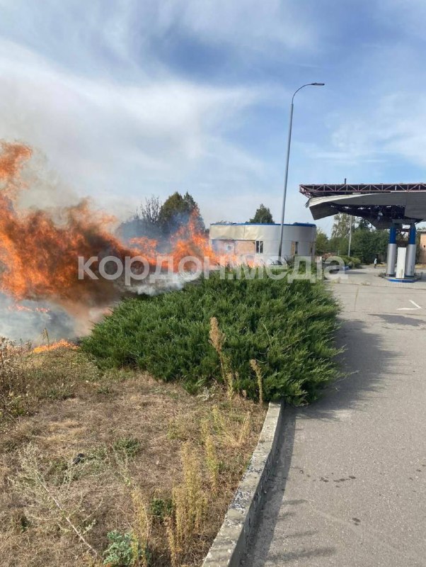 Brand an der Tankstelle in Welyka Pysariwka nach Drohnenangriff