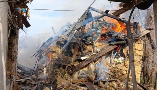 Dos personas resultaron heridas en un bombardeo en la aldea de Zelenivka, en la región de Kherson