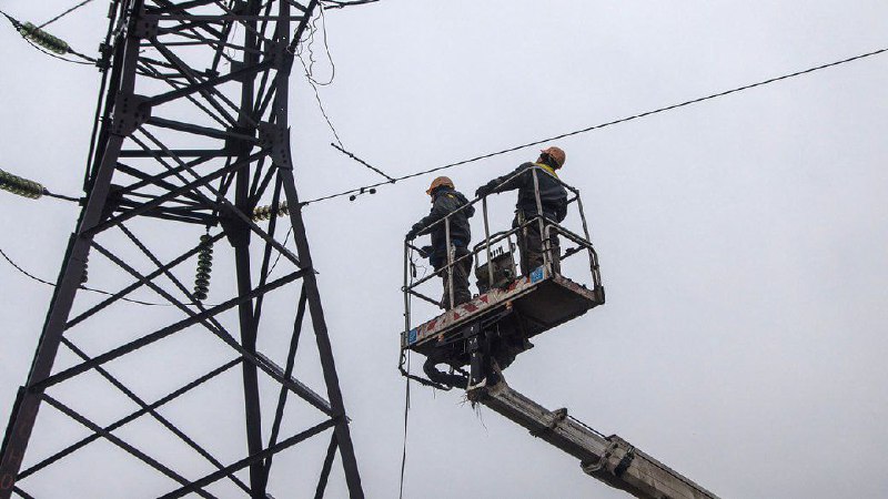 Panne d'électricité à Nikopol en raison des dommages causés aux infrastructures électriques