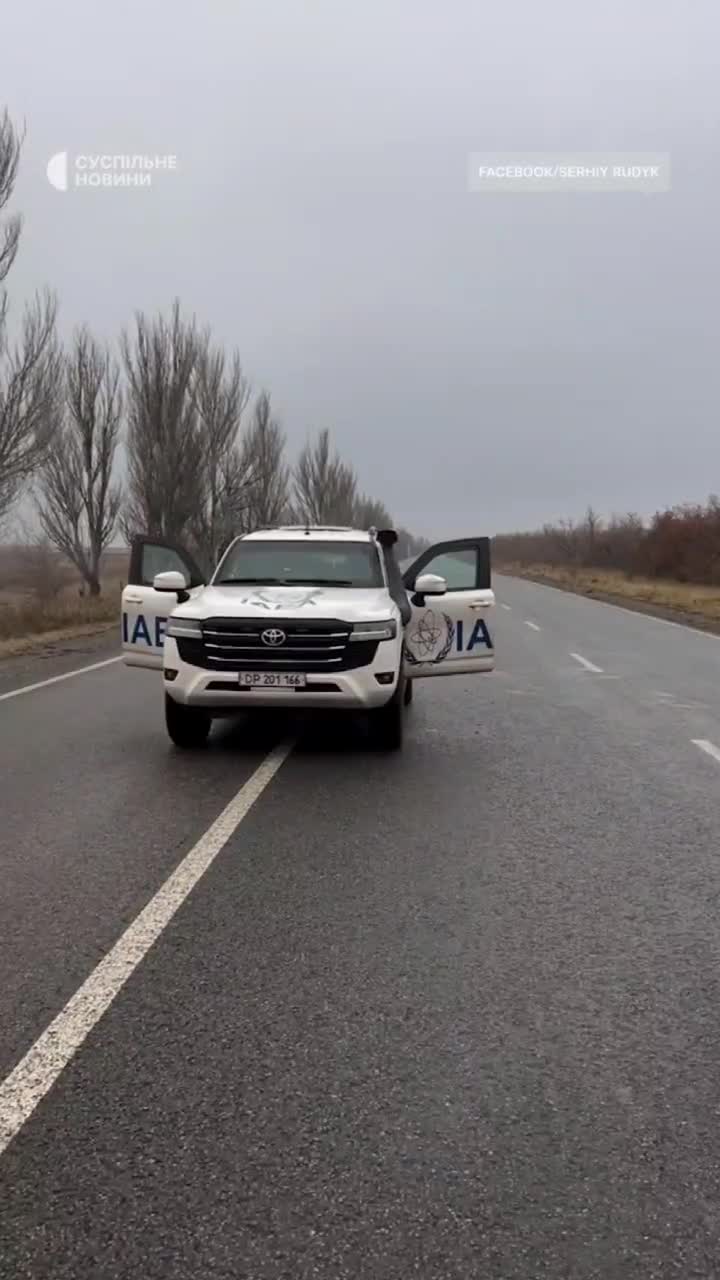 Un dron atacó un vehículo del OIEA en camino a la central nuclear de Zaporizhia