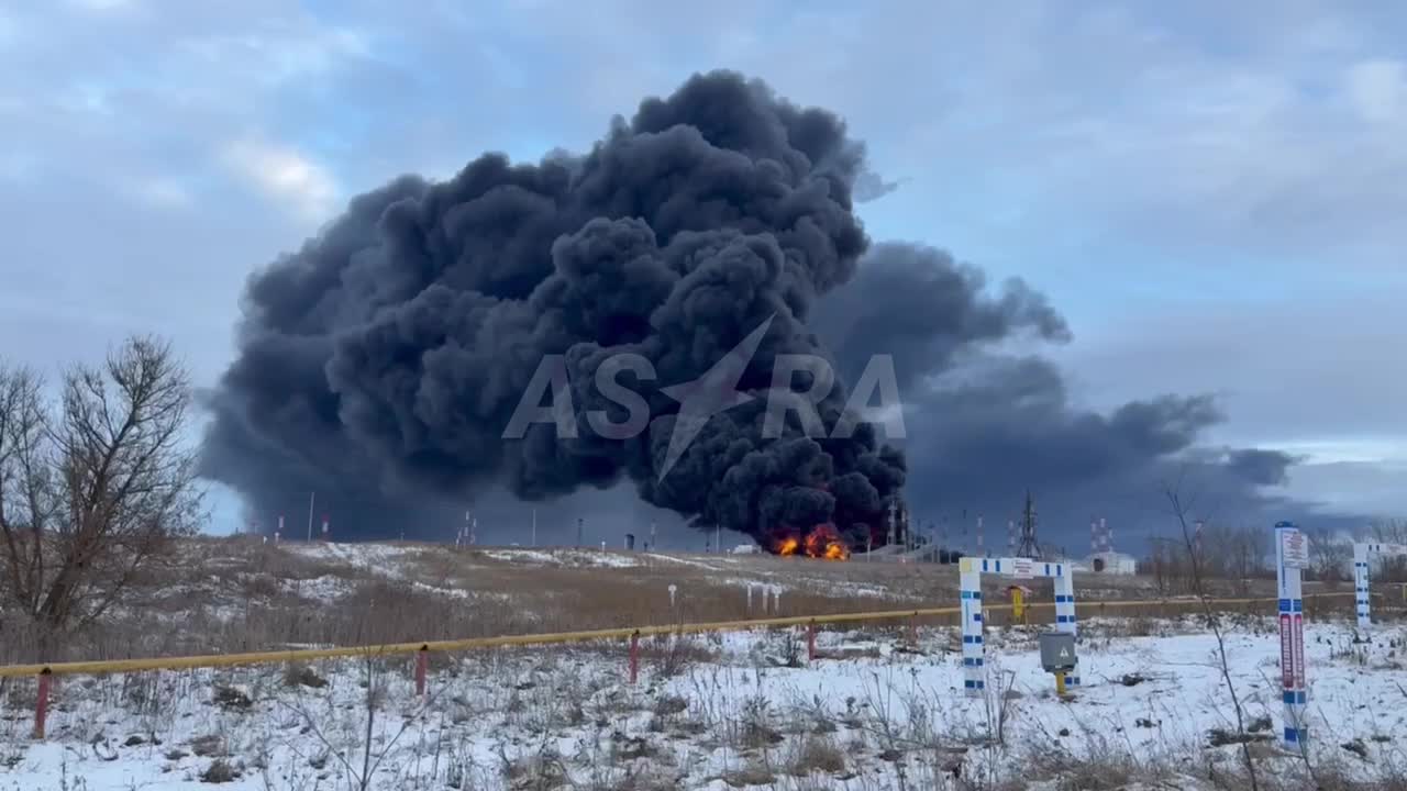 Im Öldepot in der Region Orjol fing der zweite Treibstoffbehälter Feuer