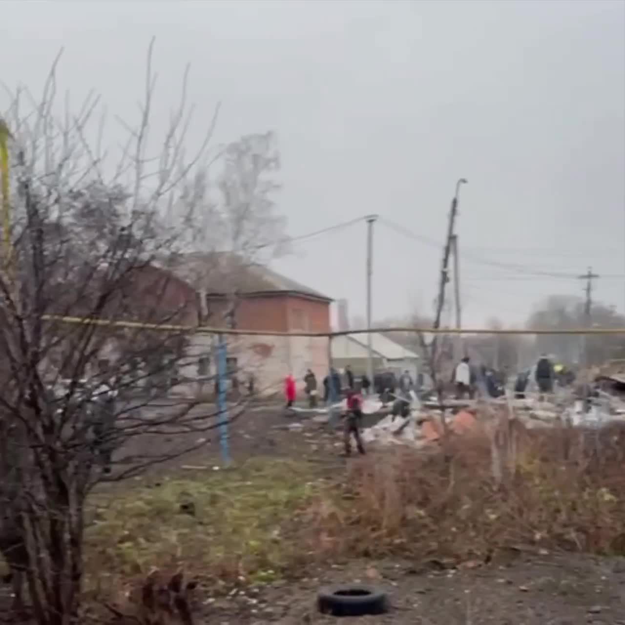 Según los medios rusos, los misiles atacaron el puesto de mando de la 801ª brigada de marines en Lgov, región de Kursk.