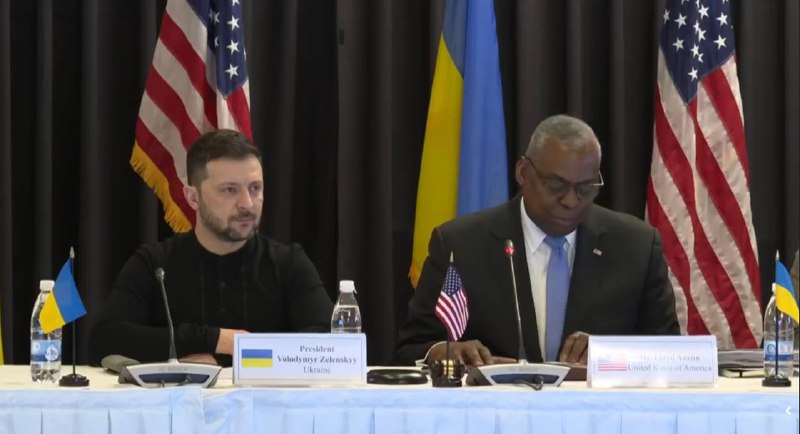 El presidente de Ucrania, Zelensky, se unió a la reunión en formato Rammstein sobre el apoyo militar a Ucrania