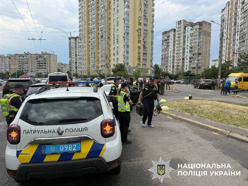 Une personne abattue dans sa voiture dans le quartier de Desniansky à Kyiv