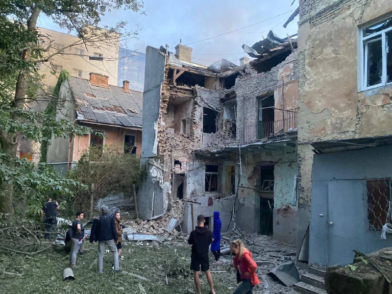 Daños en Lviv como resultado de ataques con misiles y drones