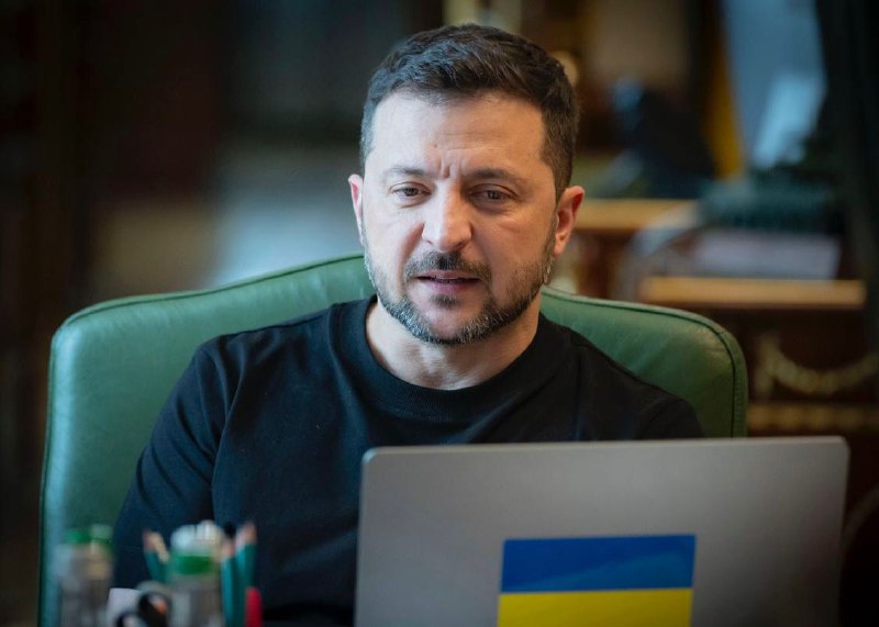 Президент Зеленський провів телефонну розмову з президентом Франції Макроном