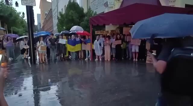 Protesta en la ciudad de Dnipropetrovsk contra la nueva ley que limita la independencia de los organismos anticorrupción