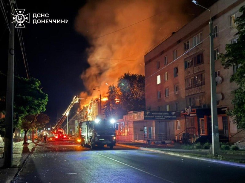 В результате ночного удара России по жилому дому в Краматорске ранен 1 человек