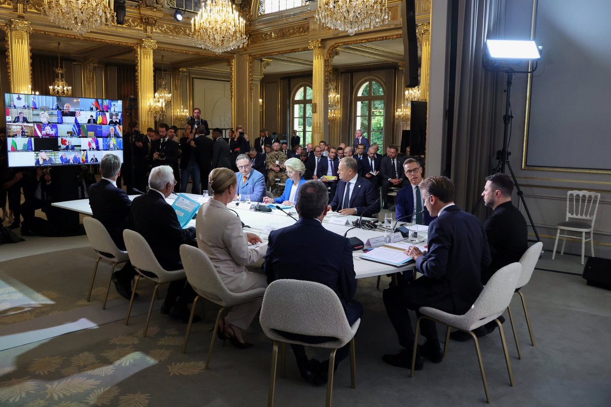 During today’s call between U.S. President Donald J. Trump and European leaders part of the “Coalition of the Willing” in Ukraine, Trump stated that countries in Europe, specifically Hungary and Slovakia, must immediately stop any further purchase of Russian oil products, while stressing the need for increased economic pressure on China for their continued support of Russia’s invasion of Ukraine, accorded to senior officials with the White House