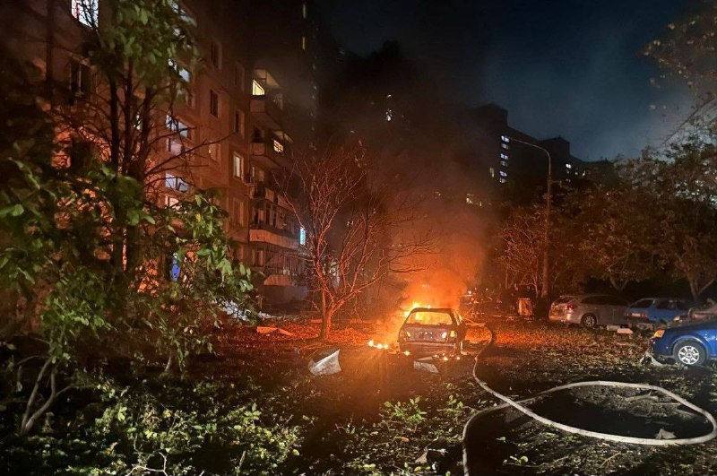 1 Person getötet, 4 verletzt durch russische Bombardierung von Saporischschja mit Drohnen und Gleitbomben vom Typ Shahed