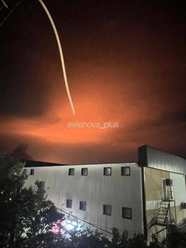 El depósito de petróleo en Feodosia fue atacado una vez más.