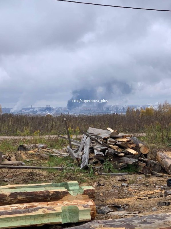 Drones atacaron la refinería de petróleo en Kstovo, región de Nizhni Nóvgorod