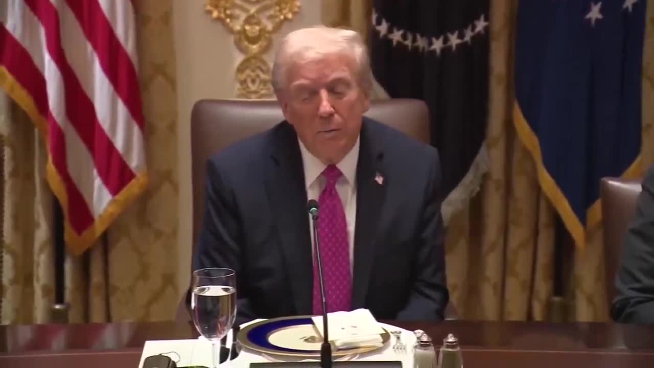 .@POTUS: India ya no va a comprar petróleo ruso, y Hungría está estancada porque tiene un solo oleoducto y está en el interior, no tiene mar. Pero India no comprará petróleo de Rusia.