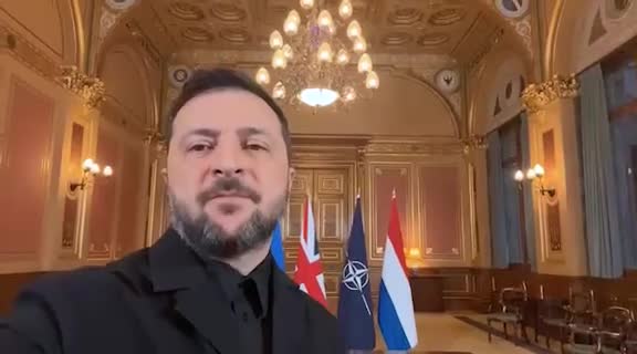 اتفقنا اليوم على قرارات من شأنها أن تُفيدنا كثيرًا. في الوقت الحالي، لن نُعلن عن جميع التفاصيل، مما يُصعّب على بوتين المهمة. - زيلينسكي