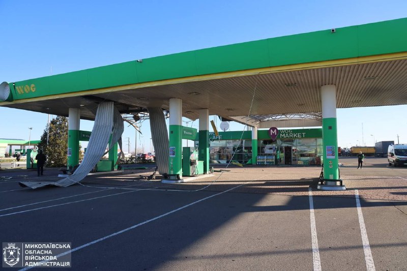 Bei einem Raketenangriff auf Mykolajiw wurde eine Person getötet und 15 weitere verletzt.