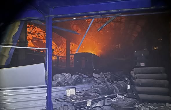 تعرض مستودع قطارات الركاب لهجوم خلال الليل في مدينة دنيبرو