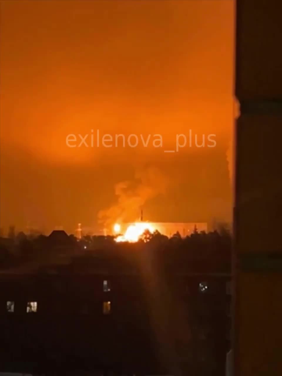 Drohnen haben ein Kraftwerk in Schatura in der Region Moskau angegriffen.