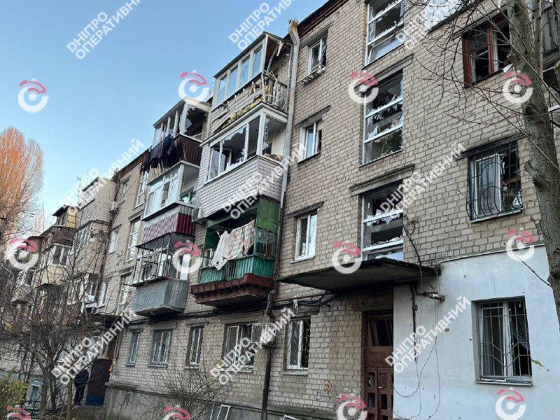 Внаслідок нальоту дронів у Дніпрі постраждали 2 особи, зокрема дитина, завдано значних пошкоджень житловій нерухомості