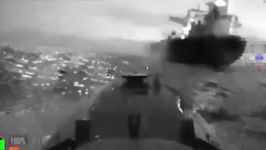 طائرات بدون طيار تابعة لجهاز الأمن الأوكراني تستهدف ناقلتين روسيتين خاضعتين للعقوبات في البحر الأسود