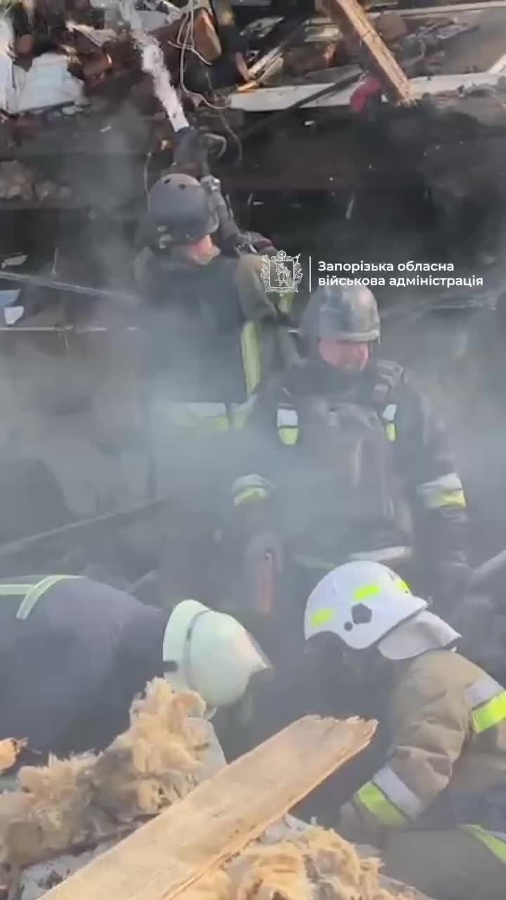 Bei einem russischen Angriff in Saporischschja wurde eine Person getötet und drei weitere verletzt.