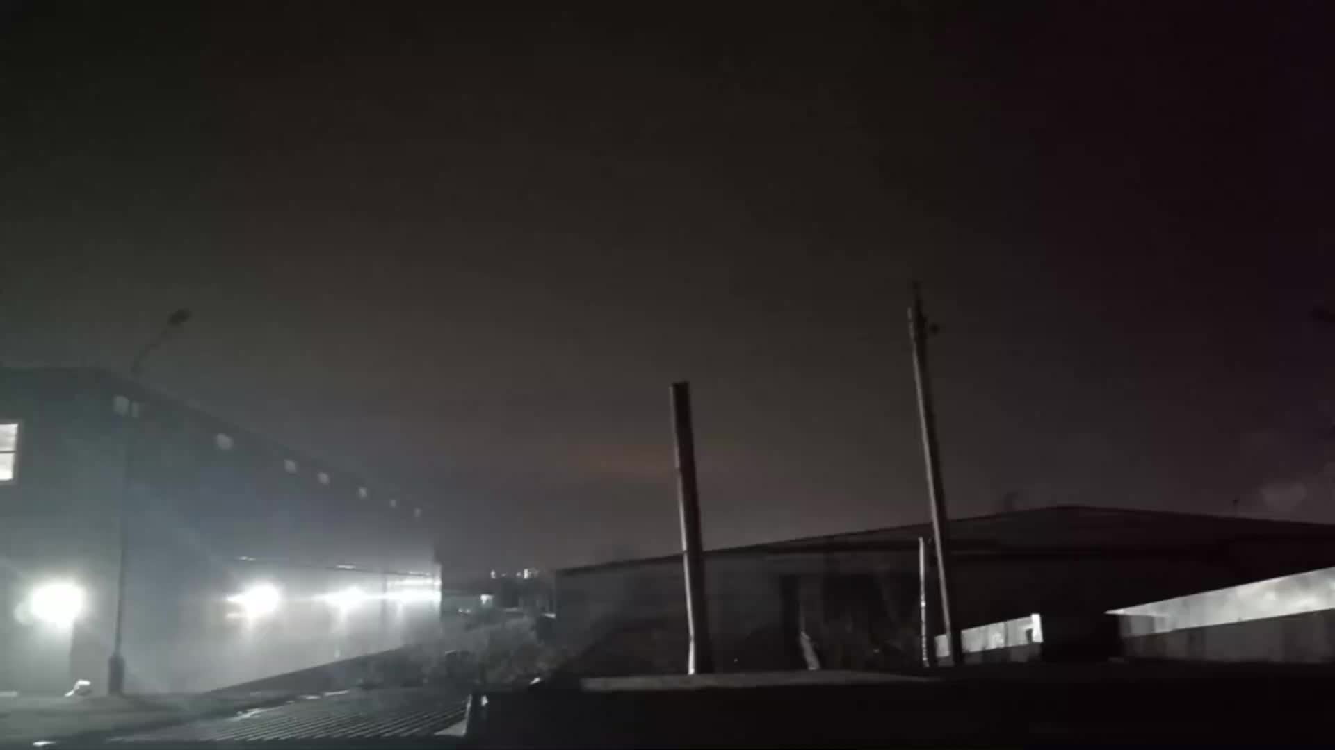 Saratov ve Engels'te patlamalar olduğu bildirildi.