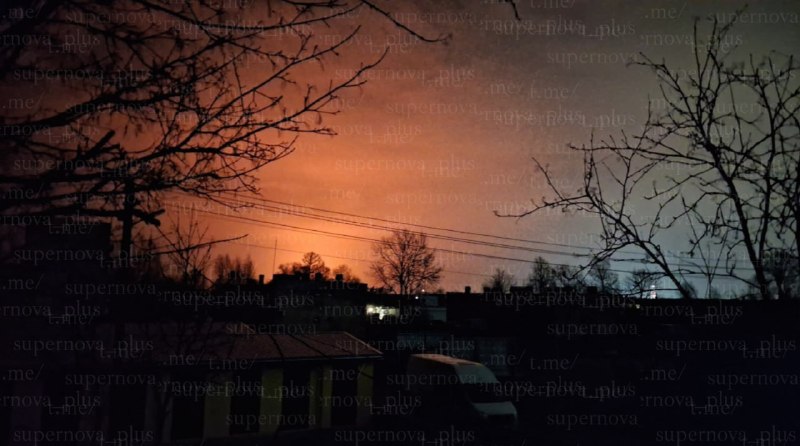 Ust Luga'daki petrol terminalinde patlamalar meydana geldiği bildirildi.